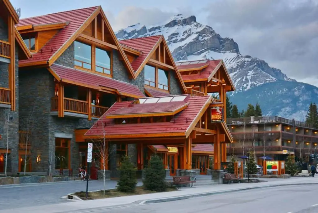 Exterior Moose Hotel & Suites on Banff Avenue