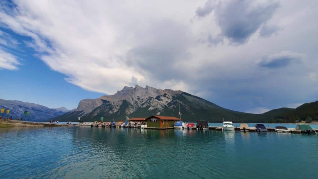 Lake Minnewanka