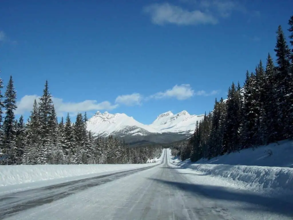 The Icefields Parkway in Banff in winter