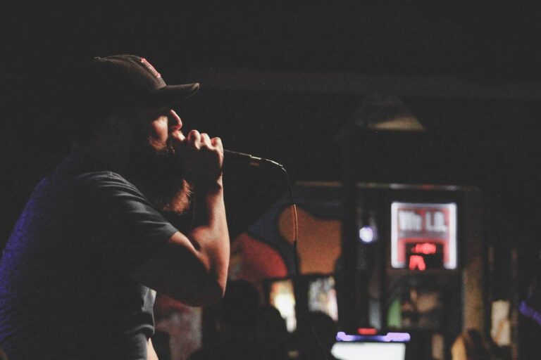 Man singing in a bar in Banff