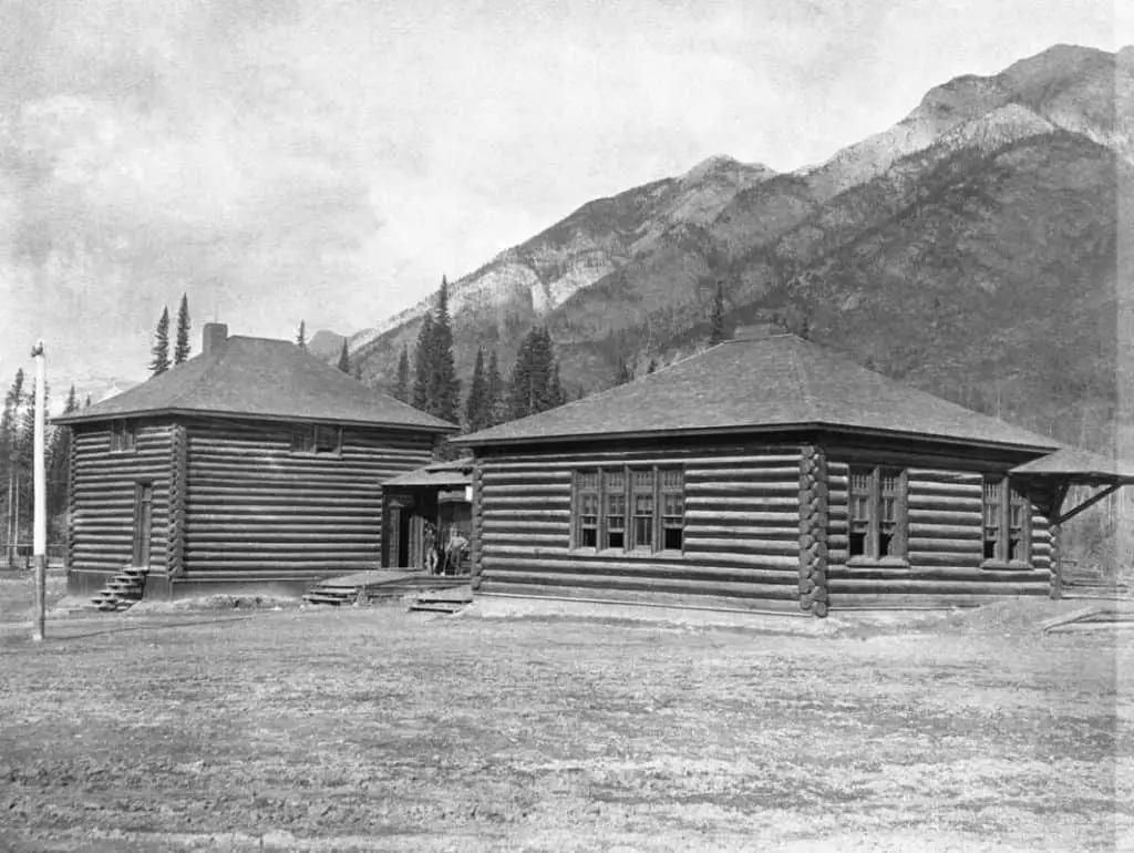 Canadian Pacific Railway log station, Banff National Park, Alberta, [ca. 1890-1891], (CU1115051) by Boorne and May