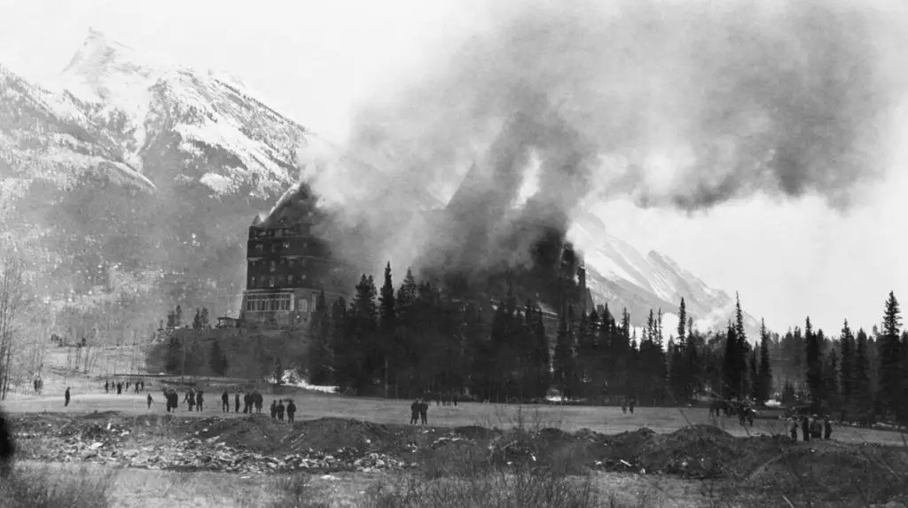 The North Wing of the Banff Springs Hotel caught fire on 7 April 1926